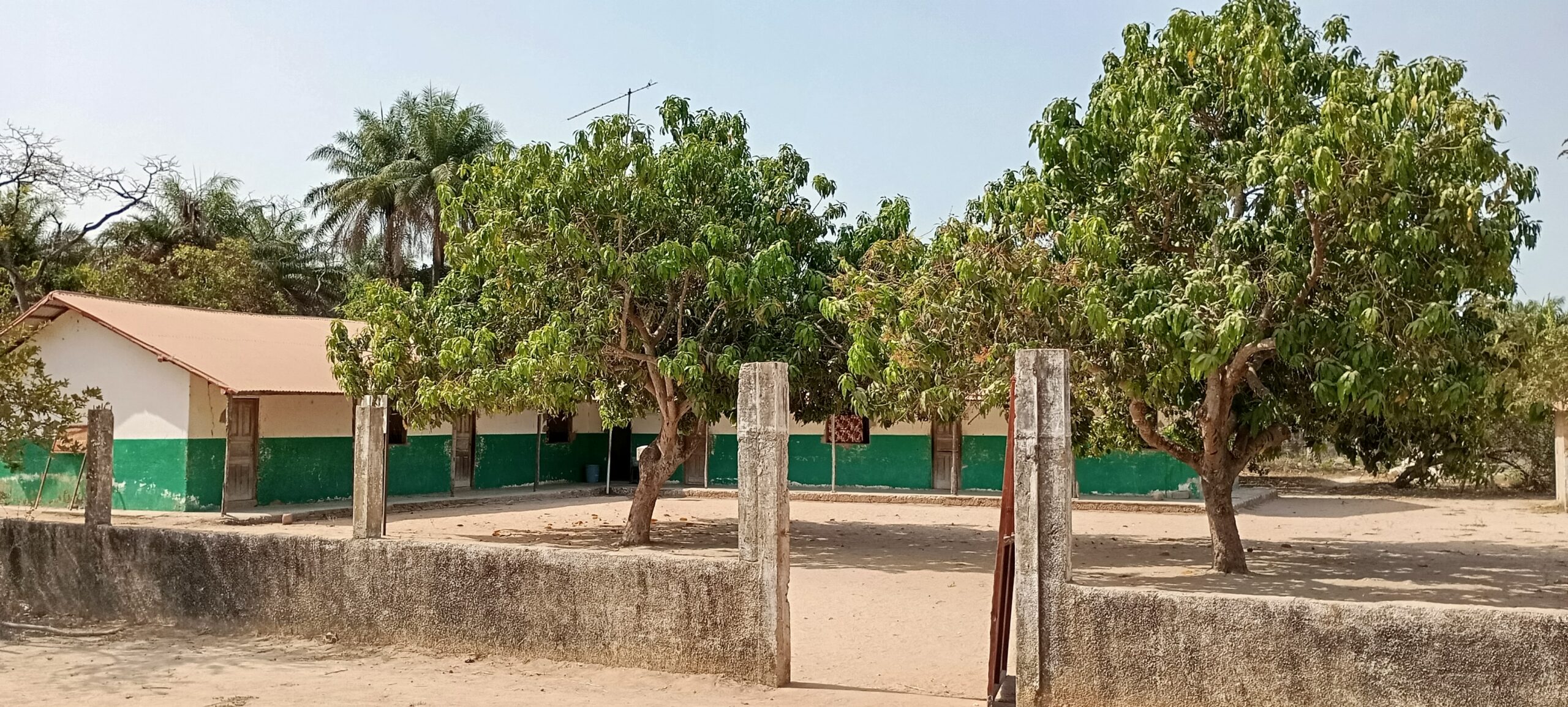 ¡Las escuelas públicas de Varela y Tenhate ya tienen agua!